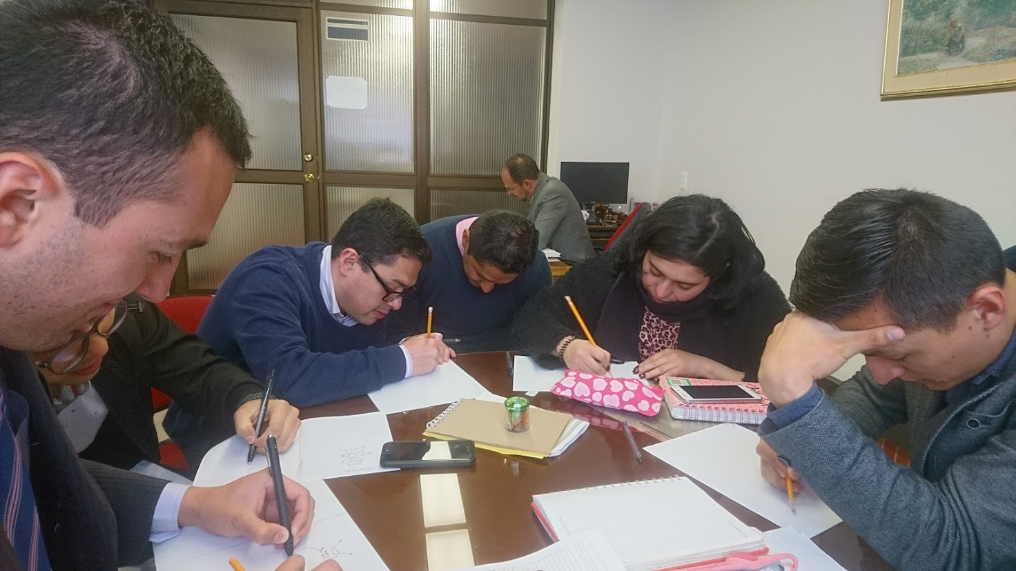 Taller "de-construyendo nuestros saberes" con docentes de la UdB